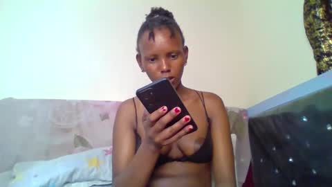 bunnydiva_ online show from October 27, 6:12 pm