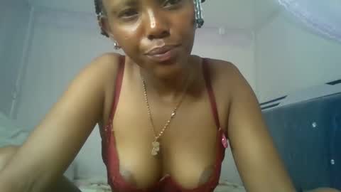 bunnydiva_ online show from May 22, 2:08 am