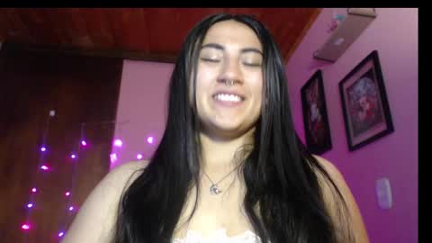 bunnyEmilyR0s33 online show from December 10, 10:26 pm