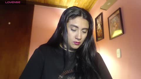 bunnyEmilyR0s33 online show from January 18, 10:49 am