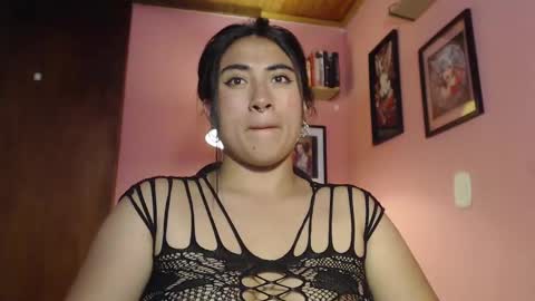 bunnyEmilyR0s33 online show from January 23, 9:50 pm