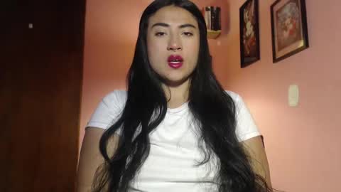 bunnyEmilyR0s33 online show from January 24, 7:51 am