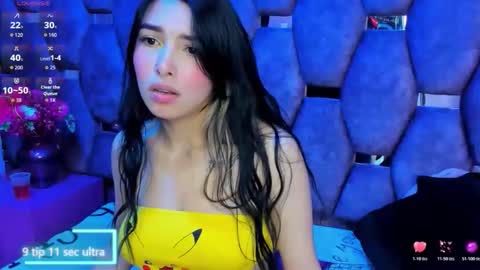 burbuja pink  online show from March 19, 3:32 am