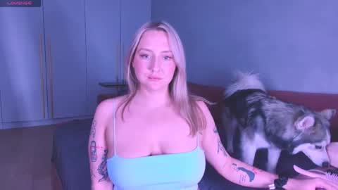 Snapshot of burn_lissa chatting on June 2, 10:34 pm Lissa online show from June 2, 10:34 pm