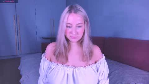 Snapshot of burn_lissa chatting on June 15, 8:00 pm Lissa online show from June 15, 8:00 pm