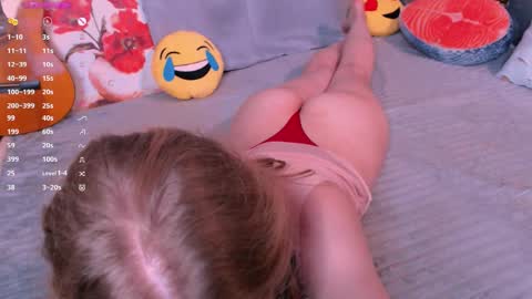 burning_g1rl online show from April 7, 5:46 pm