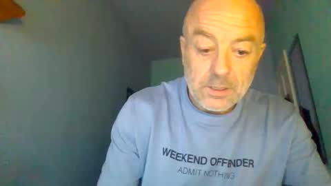 burnleyguy1977 online show from June 1, 3:19 am