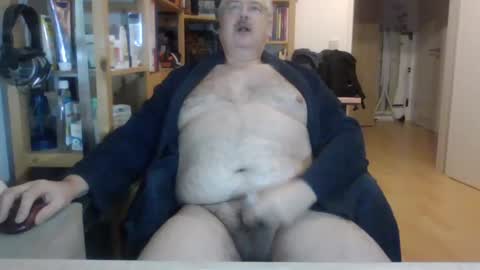 busi online show from December 11, 4:39 am