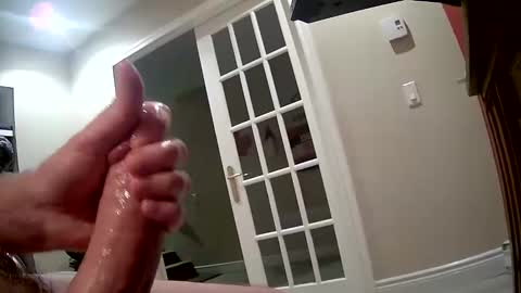 Snapshot of busterpoindexter9999 chatting on December 20, 4:09 am busterpoindexter9999 online show from December 20, 4:09 am