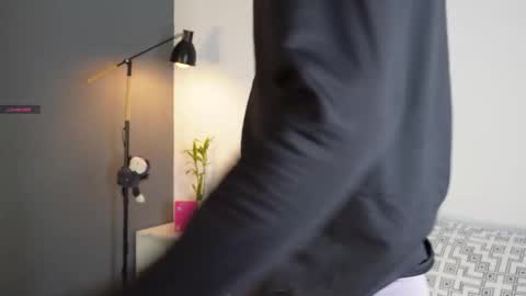 Buster independent model online show from October 6, 4:59 pm