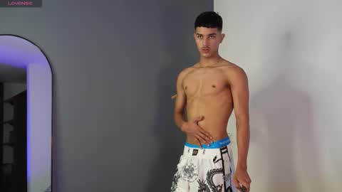 Buster independent model online show from October 23, 6:06 pm