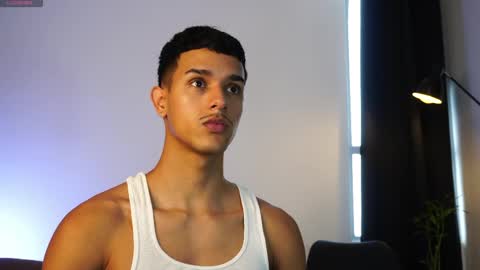 Buster independent model online show from April 1, 5:43 pm