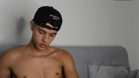 Snapshot of busterspinter chatting on June 18, 12:22 am Buster independent model online show from June 18, 12:22 am