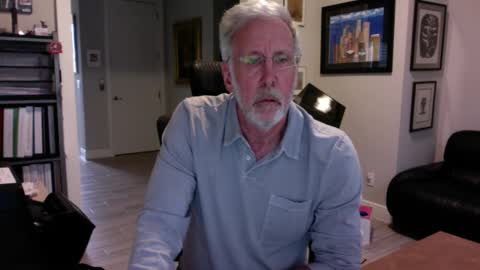 Snapshot of bustinout99 chatting on February 3, 9:39 pm afternoon wood online show from February 3, 9:39 pm