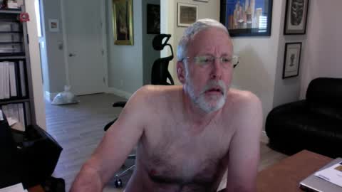 Snapshot of bustinout99 chatting on February 23, 2:25 pm afternoon wood online show from February 23, 2:25 pm
