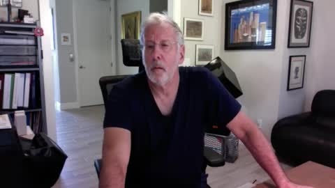 Snapshot of bustinout99 chatting on October 25, 2:35 pm afternoon wood online show from October 25, 2:35 pm