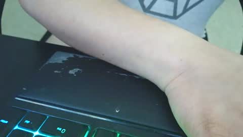 Snapshot of bustinpp chatting on June 29, 12:50 am bustinpp online show from June 29, 12:50 am