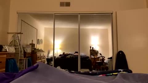 Snapshot of busty_2008 chatting on February 27, 4:34 am busty_2008 online show from February 27, 4:34 am