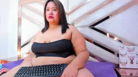 Snapshot of busty_juicyy chatting on February 12, 12:55 pm busty juicyy online show from February 12, 12:55 pm