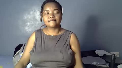 busty kenzi online show from May 25, 6:14 pm