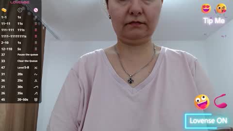 Emma online show from December 14, 8:30 am