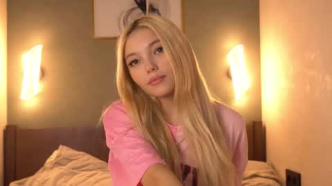 butteflai online show from February 18, 6:42 am