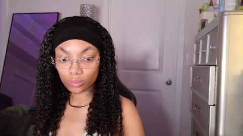 butterfly booty online show from May 4, 7:48 am