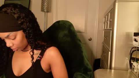 Snapshot of butterflybootyy chatting on August 6, 2:35 am butterfly booty online show from August 6, 2:35 am