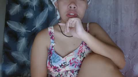 Snapshot of buttygirl18 chatting on February 12, 9:10 am maya online show from February 12, 9:10 am