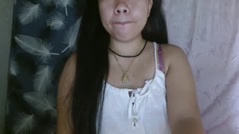 Snapshot of buttygirl18 chatting on February 13, 11:50 am maya online show from February 13, 11:50 am