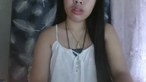 Snapshot of buttygirl18 chatting on February 14, 12:30 am maya online show from February 14, 12:30 am