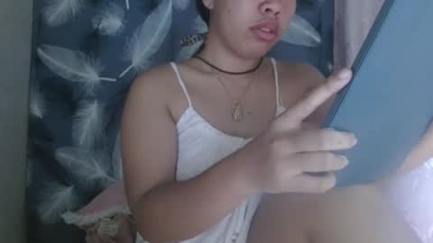 Snapshot of buttygirl18 chatting on February 14, 3:33 am maya online show from February 14, 3:33 am