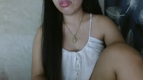 Snapshot of buttygirl18 chatting on February 15, 1:42 am maya online show from February 15, 1:42 am