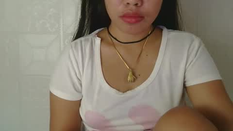 Snapshot of buttygirl18 chatting on February 18, 2:59 am maya online show from February 18, 2:59 am