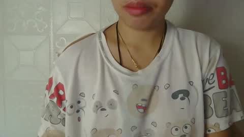 Snapshot of buttygirl18 chatting on February 20, 11:21 pm maya online show from February 20, 11:21 pm