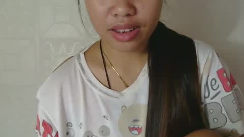 Snapshot of buttygirl18 chatting on February 21, 2:50 am maya online show from February 21, 2:50 am