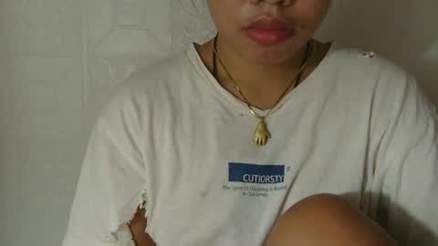 Snapshot of buttygirl18 chatting on February 21, 11:54 pm maya online show from February 21, 11:54 pm