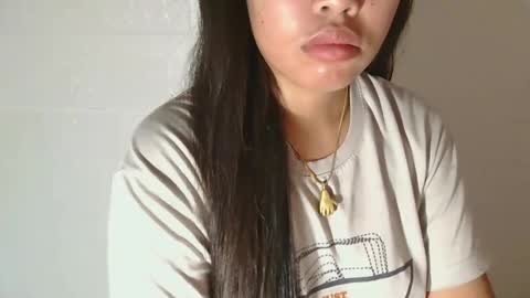 Snapshot of buttygirl18 chatting on March 8, 1:17 am maya online show from March 8, 1:17 am