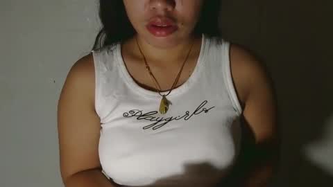 Snapshot of buttygirl18 chatting on March 8, 8:35 pm maya online show from March 8, 8:35 pm