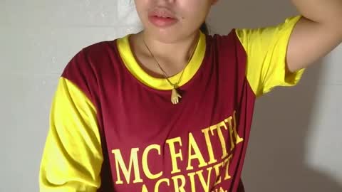 Snapshot of buttygirl18 chatting on March 11, 6:10 am maya online show from March 11, 6:10 am