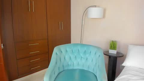 Snapshot of buunnyyhot chatting on November 1, 7:16 pm Rosse online show from November 1, 7:16 pm