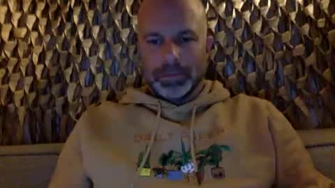 Snapshot of buurman1982isback chatting on October 2, 8:16 pm buurman1982isback online show from October 2, 8:16 pm