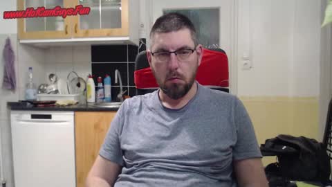 Snapshot of bux404 chatting on January 7, 12:34 am Pete online show from January 7, 12:34 am