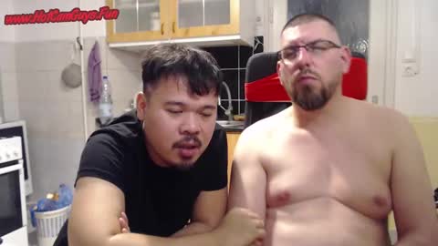 Snapshot of bux404 chatting on January 8, 1:21 am Pete online show from January 8, 1:21 am