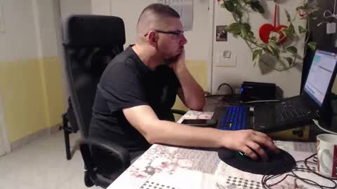 Snapshot of bux404 chatting on January 12, 9:40 pm Pete online show from January 12, 9:40 pm