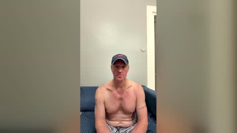 Snapshot of bwg970 chatting on April 24, 2:36 am bwg970 online show from April 24, 2:36 am