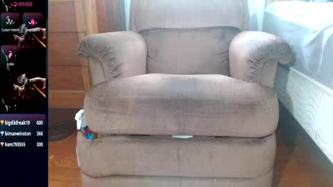 biggdw79 online show from April 6, 8:32 pm