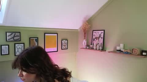 Kira online show from March 13, 8:10 am