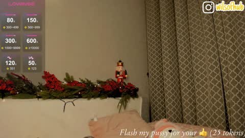 Snapshot of bzzzme chatting on December 28, 4:52 pm My name is Sofia I will be glad if you spend your time with me 3 online show from December 28, 4:52 pm