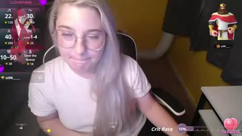 Snapshot of c0ck_queen chatting on June 16, 3:53 am Momuknow online show from June 16, 3:53 am